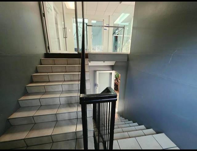 BUSINESS PROPERTY TO RENT IN MENLO PARK